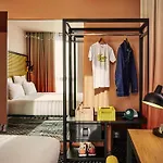 Hotel Mama Shelter 4*