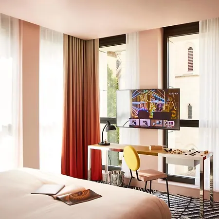 Mama Shelter Hotel 4*