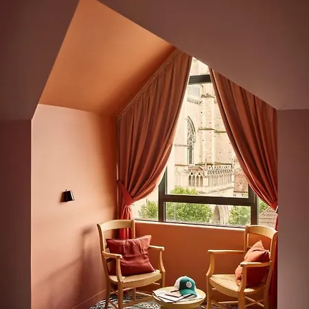 Mama Shelter Hotel
