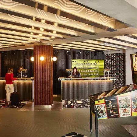 Hotel Mama Shelter