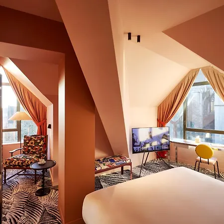 호텔 Mama Shelter 4*