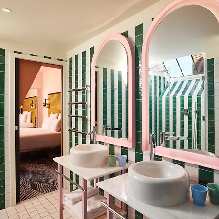 Mama Shelter Hotel