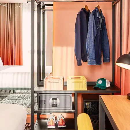 Mama Shelter מלון 4*