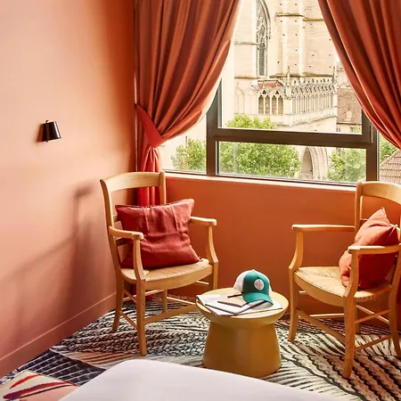 Mama Shelter מלון 4*