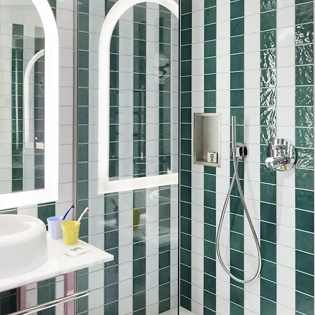 Hotel Mama Shelter 4*
