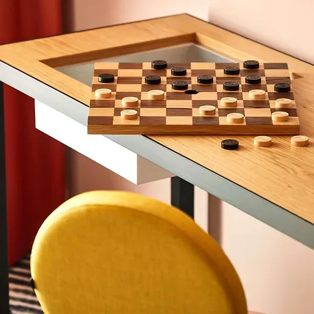 Mama Shelter מלון 4*