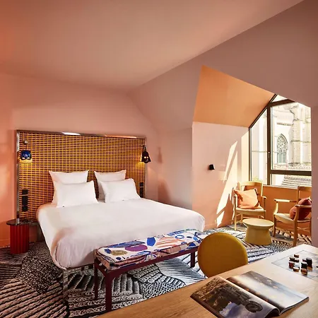 Mama Shelter מלון