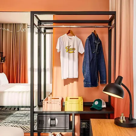 Mama Shelter Hotel 4*