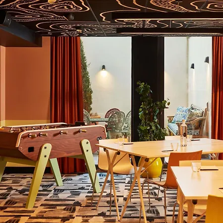 Otel Mama Shelter