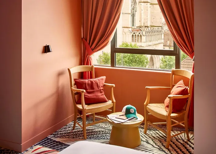 Mama Shelter Hotel 4*