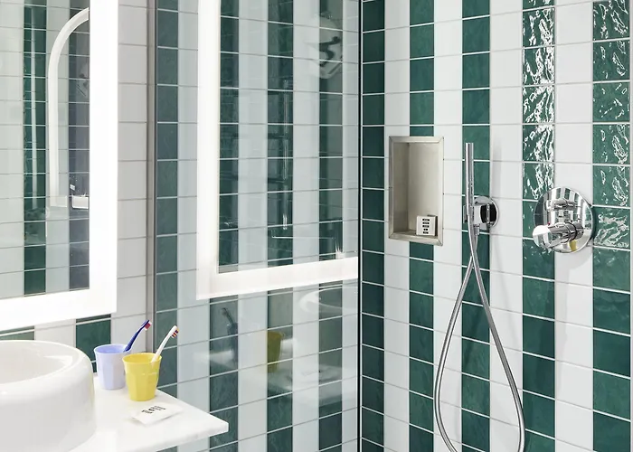 Hotel Mama Shelter 4*